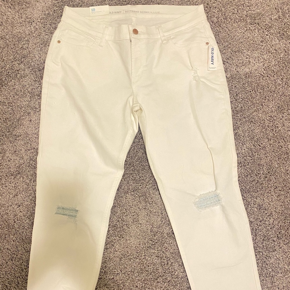 White Old Navy Ripped Jeans Size 10
